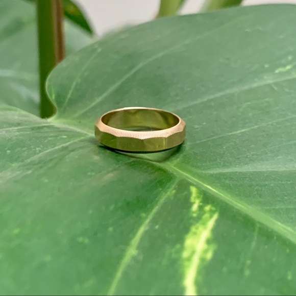 Vintage 14k Gold Band Beveled Ring Stacking - Picture 2 of 2